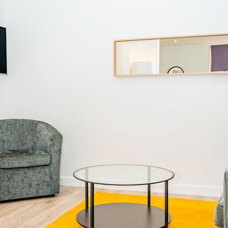Central Serviced Apartments - 2 Bedroom - Walk Away From City Centre & Universities - Sleeps 4 - 1 X Double 2 X Single - Smart Tvs In All Rooms - Short Term Stays Welcome - Walk Away From Train & Bus Station - Preferred Location For Short Stay In Dun Dundee Exterior foto